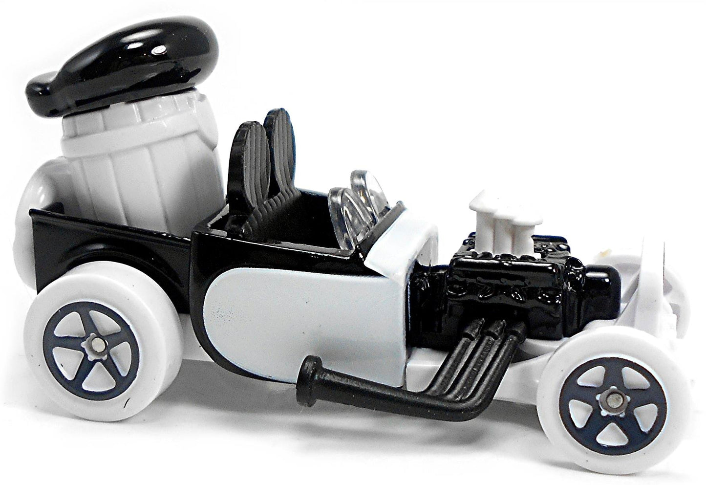 STEAMBOAT WILLIE GGX72 Hot Wheels Disney Character Die-cast Car