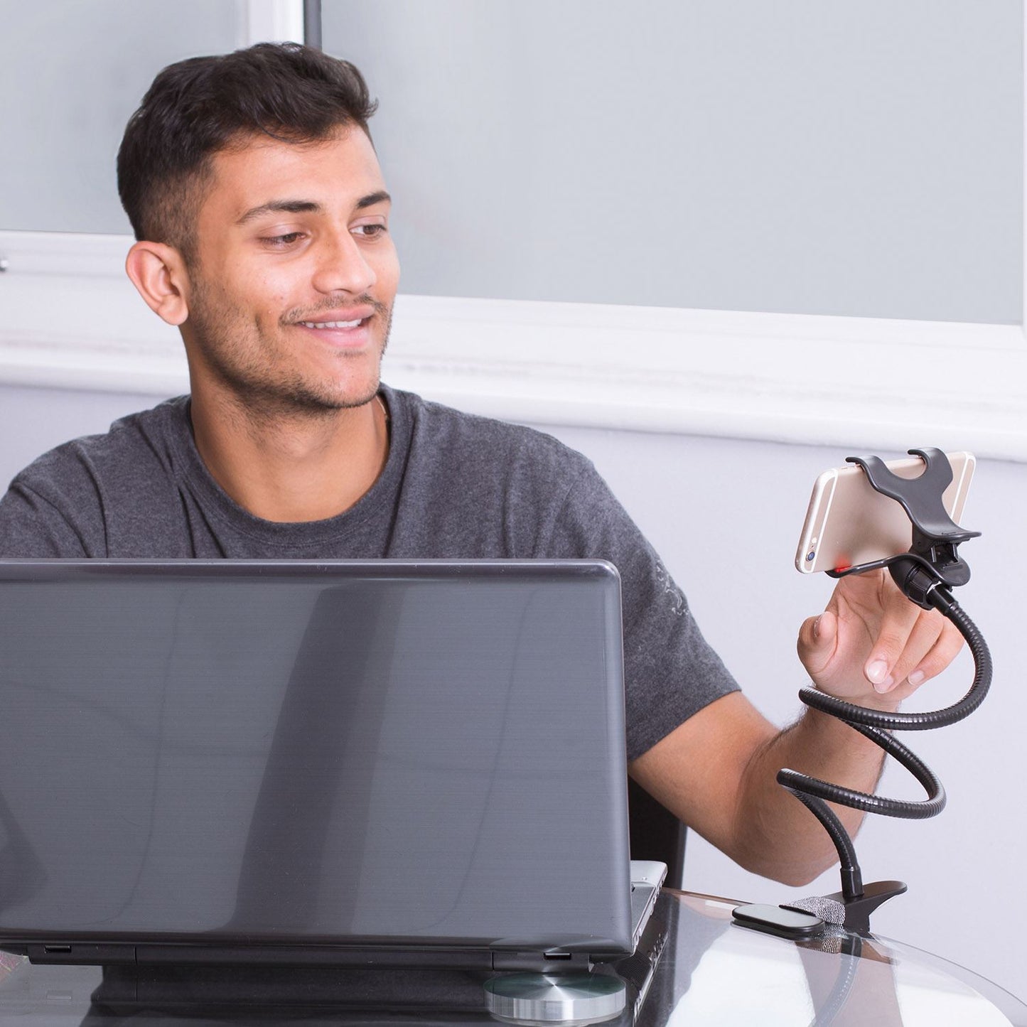 Lazy Arm SW-LAZYBKT Universal Smartphone Holder Swivel & Mount 360 Rotation