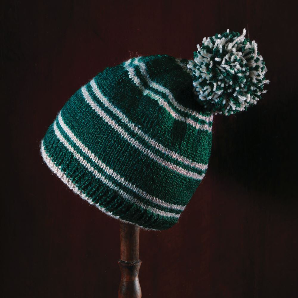 Slytherin Bobble Hat Knit Kit Beanie (Wizarding World / Harry Potter)