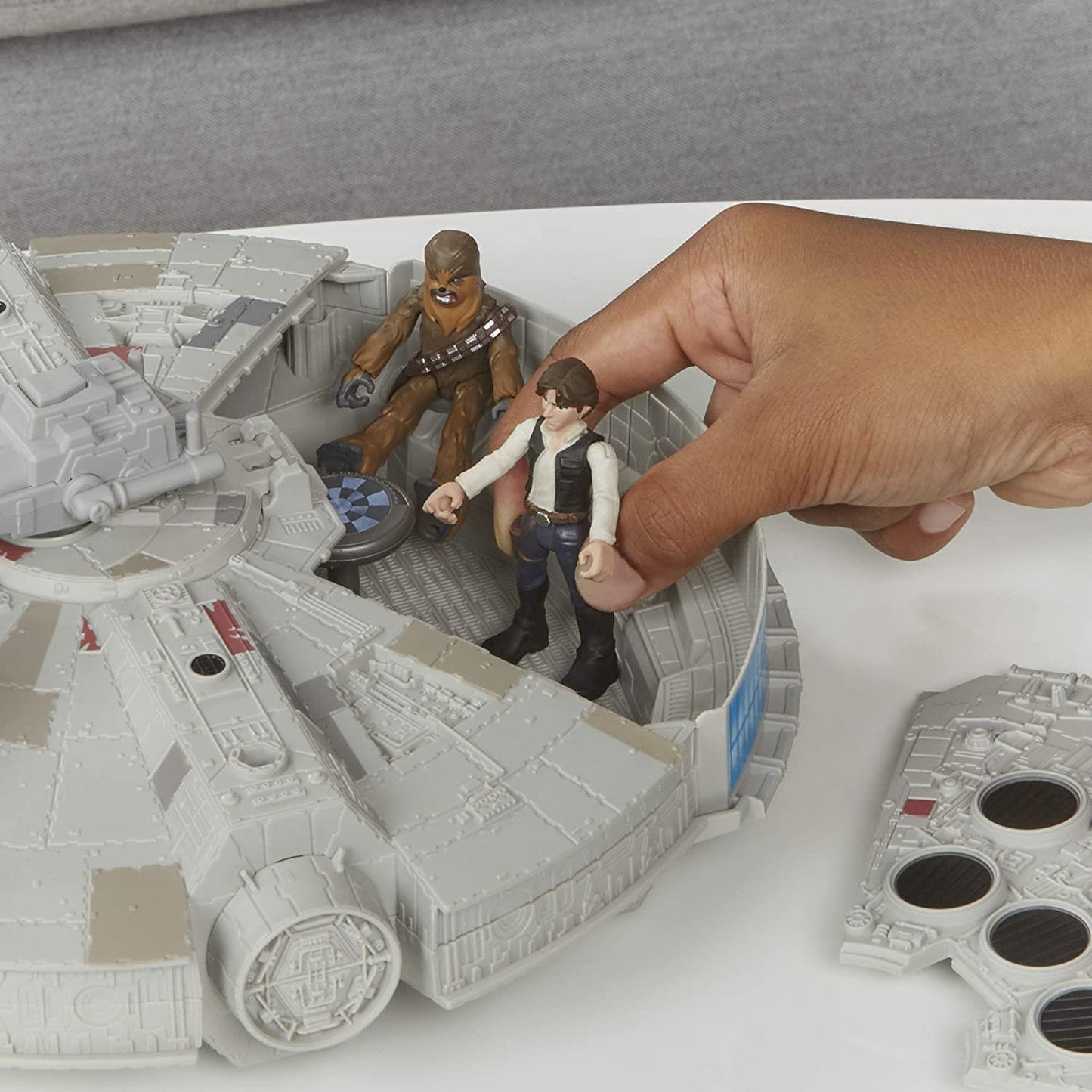 Han Solo Millennium Falcon Figure & Vehicle E9343 Star Wars Mission Fleet
