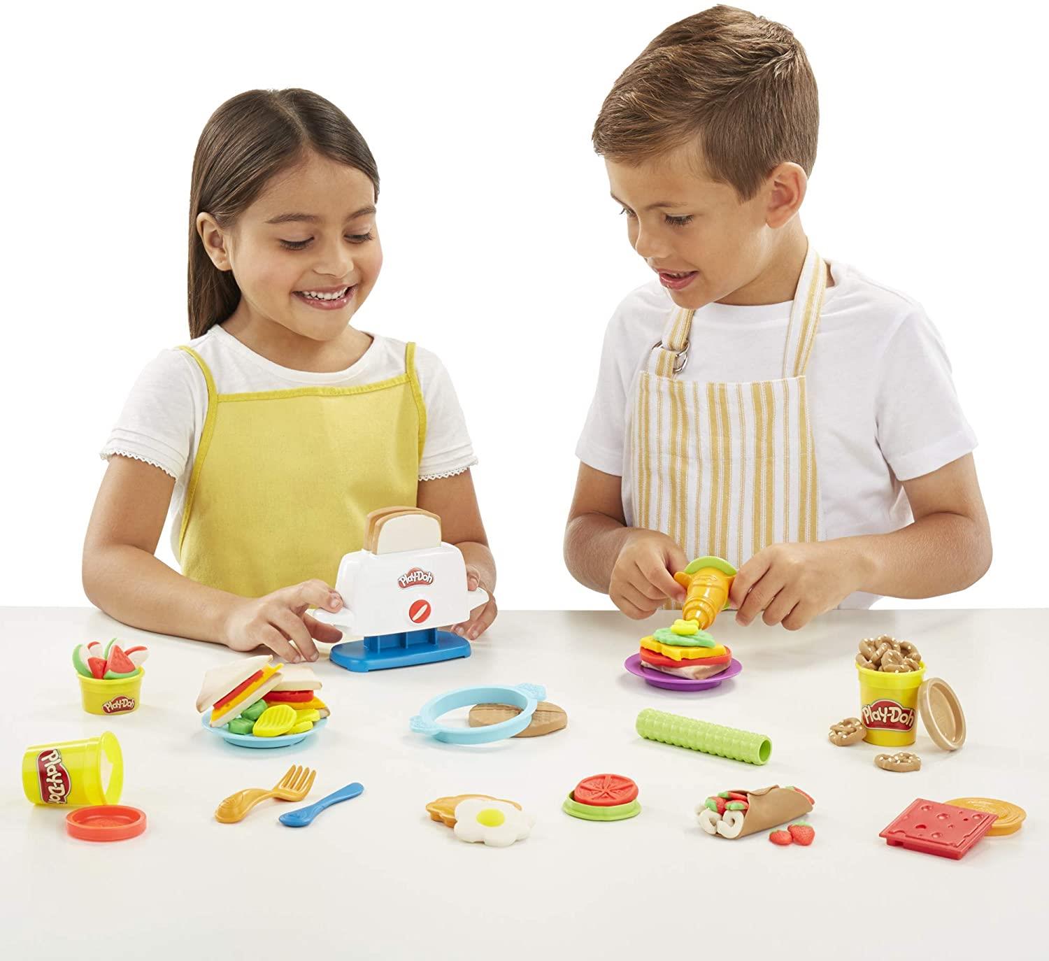 Play-Doh Kitchen Creations Toaster Playset Modelling Clay