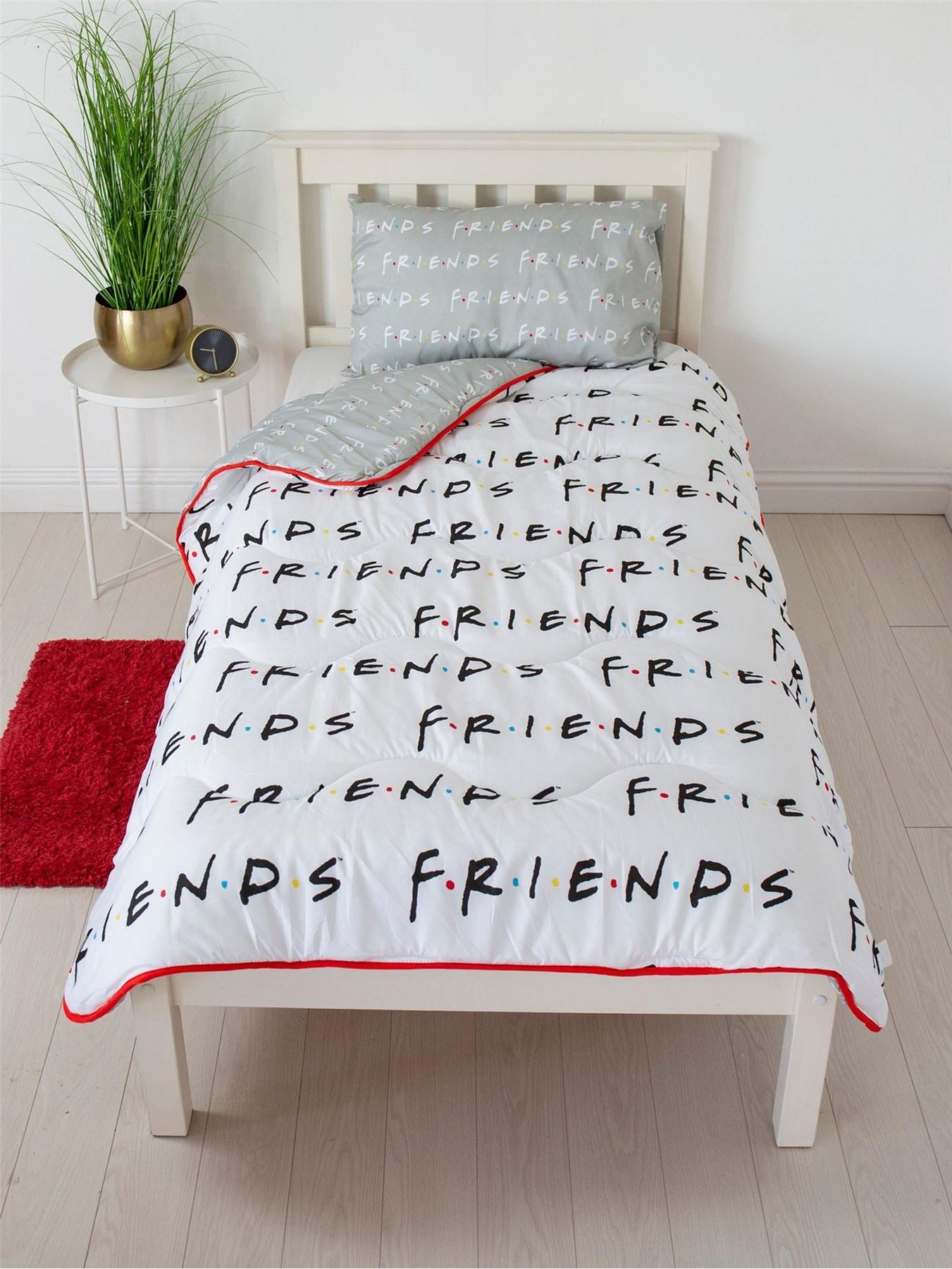 SINGLE Friends Coverless Carefree 10.5 Tog Bedding Set Comforter